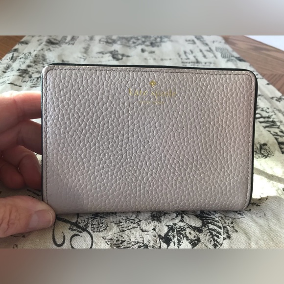 Kate ♠️ Spade Chester Street handbag & wallet set - Picture 9 of 11